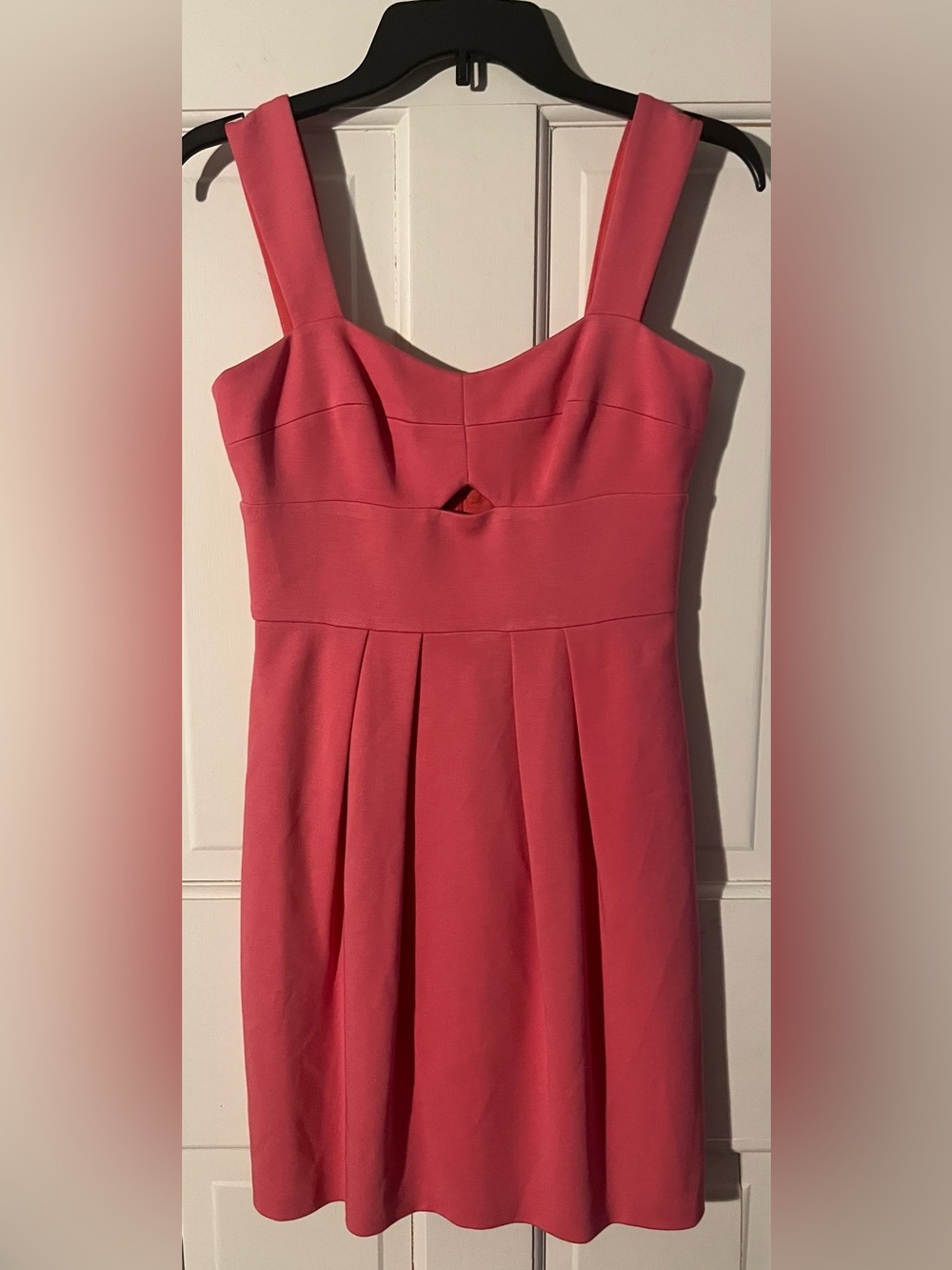 Trina Turk Pink Sleeveless Keyhole Dress Women’s Size 2
